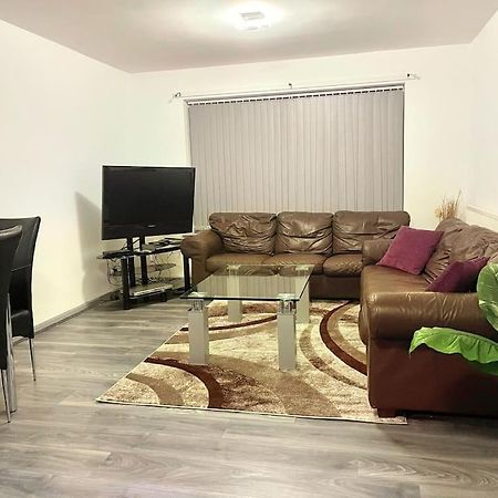 Lovely 3 Bed Ground Floor Apartment Near Qe Hospital Harborne Birmingham New מראה חיצוני תמונה