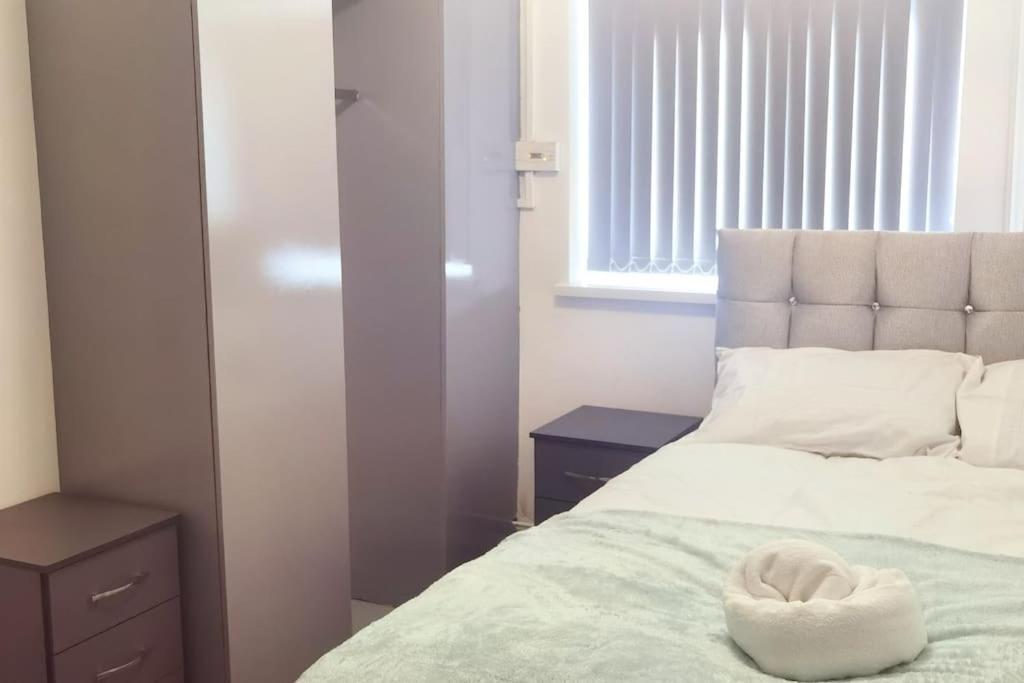 Lovely 3 Bed Ground Floor Apartment Near Qe Hospital Harborne Birmingham New מראה חיצוני תמונה