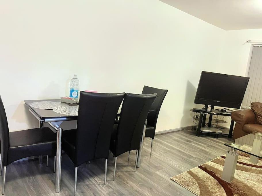 Lovely 3 Bed Ground Floor Apartment Near Qe Hospital Harborne Birmingham New מראה חיצוני תמונה
